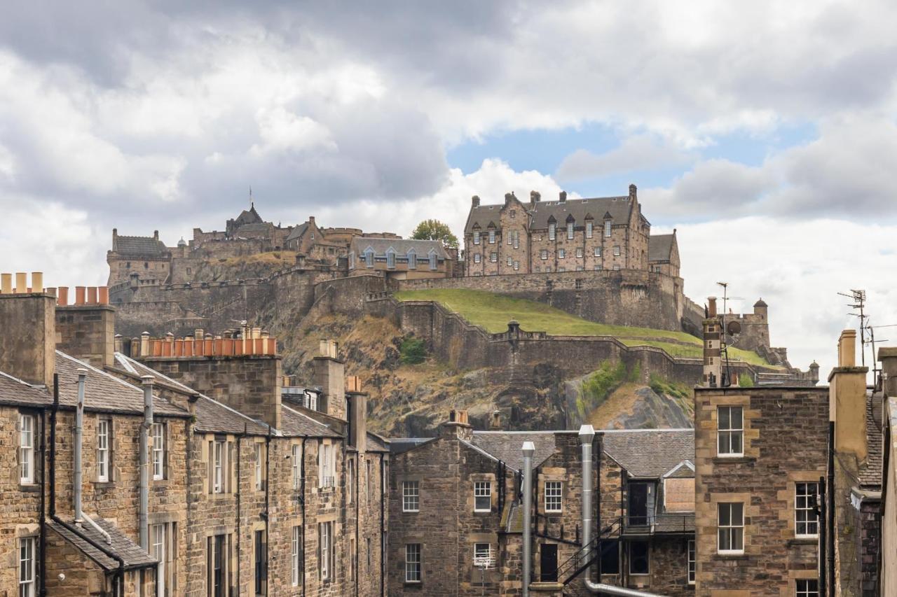 Amazing Castle View Apartment Edinburg Exteriör bild